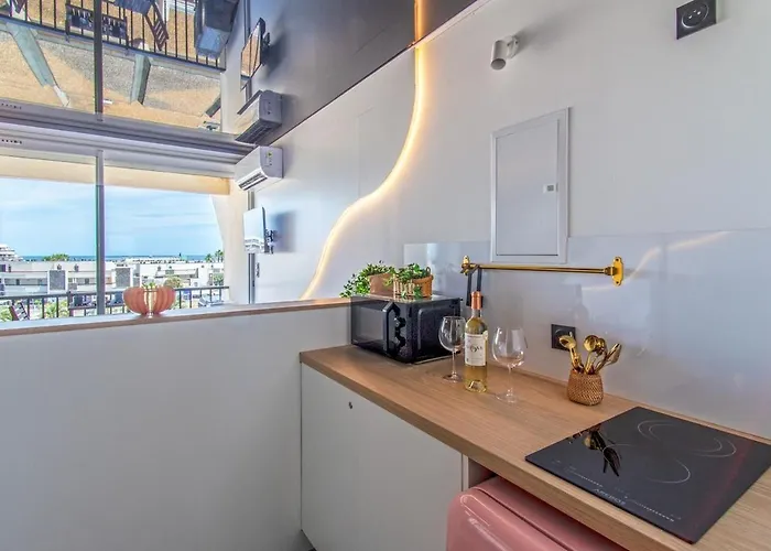 Déluge Seaview Shower&cross, Naturist Apartamento *