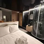 Deluge Seaview Shower & Cross, Naturist * 아그